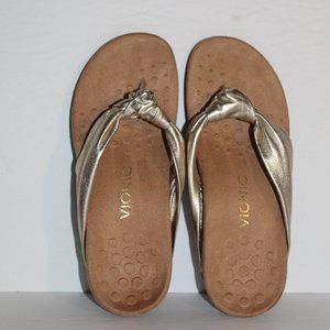 VIONIC REST PIPPA  CHAMPAGNE COLOR LEATHER STRAP  SIZE 7M NIB